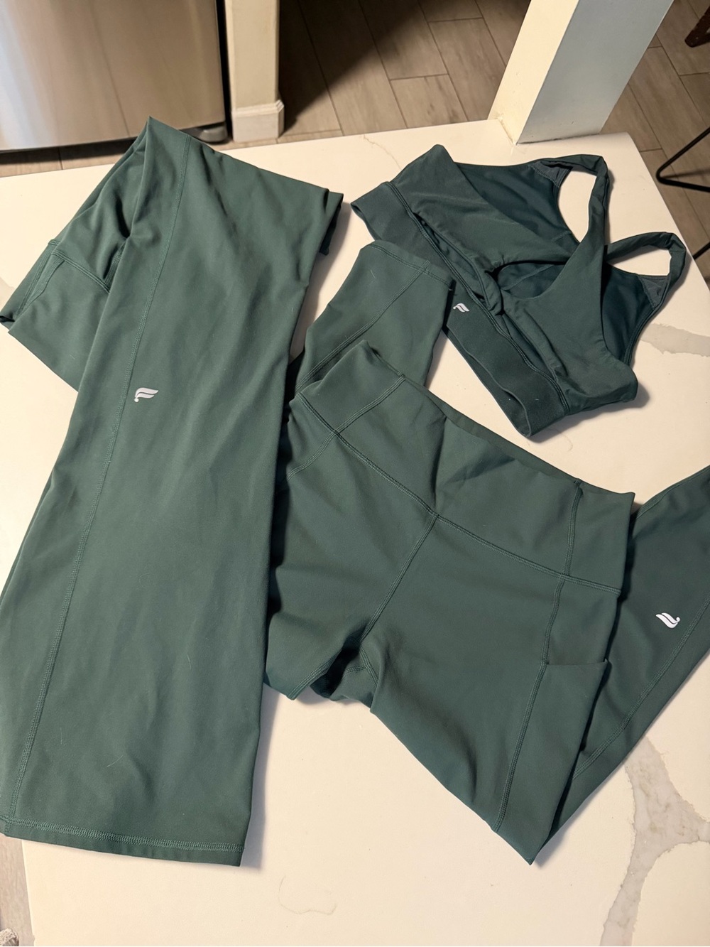 Fabletics bundle - 3/4 leggings w/pockets, high waist boot cut yoga pants & bra